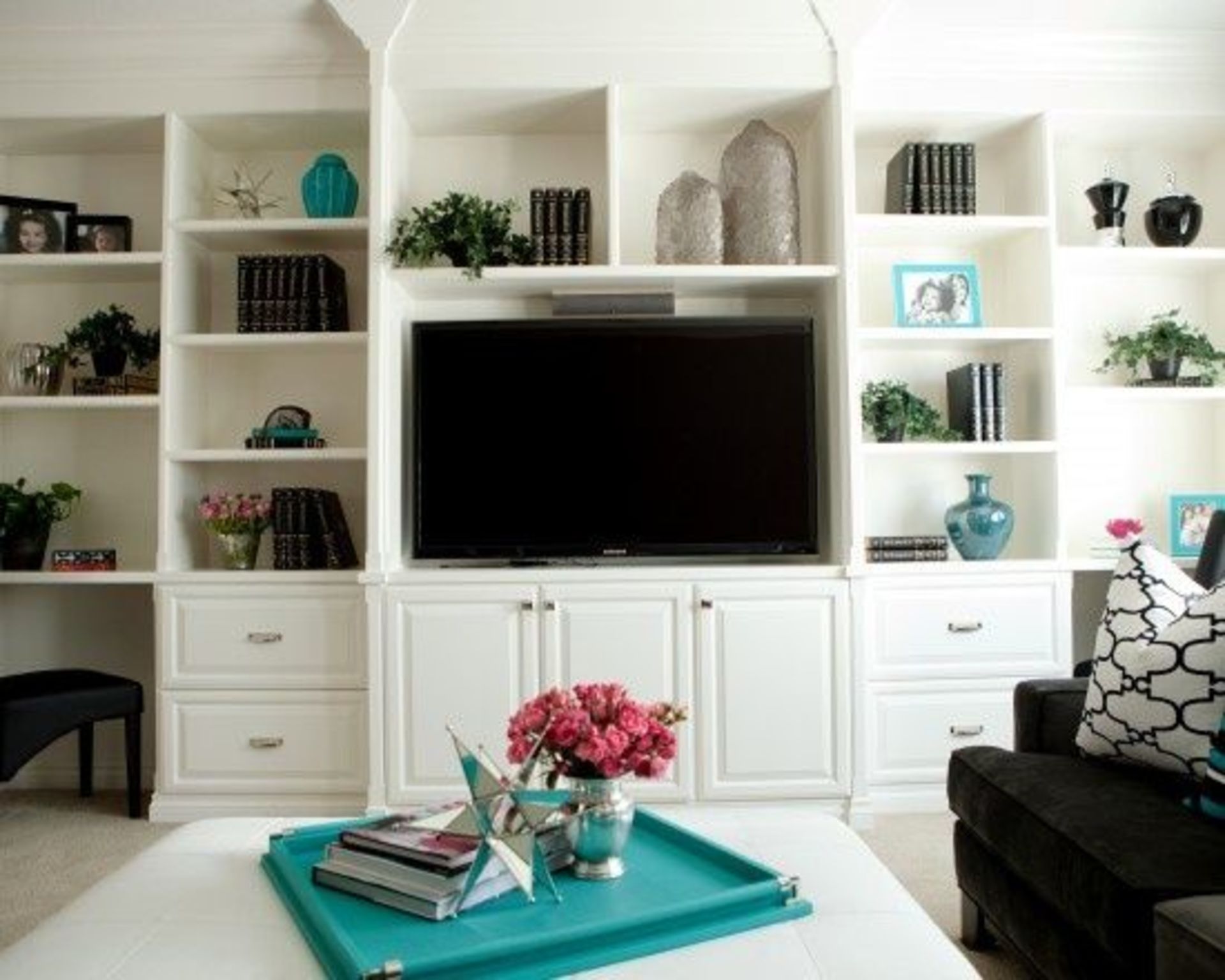 Removing built new arrivals in bookshelves